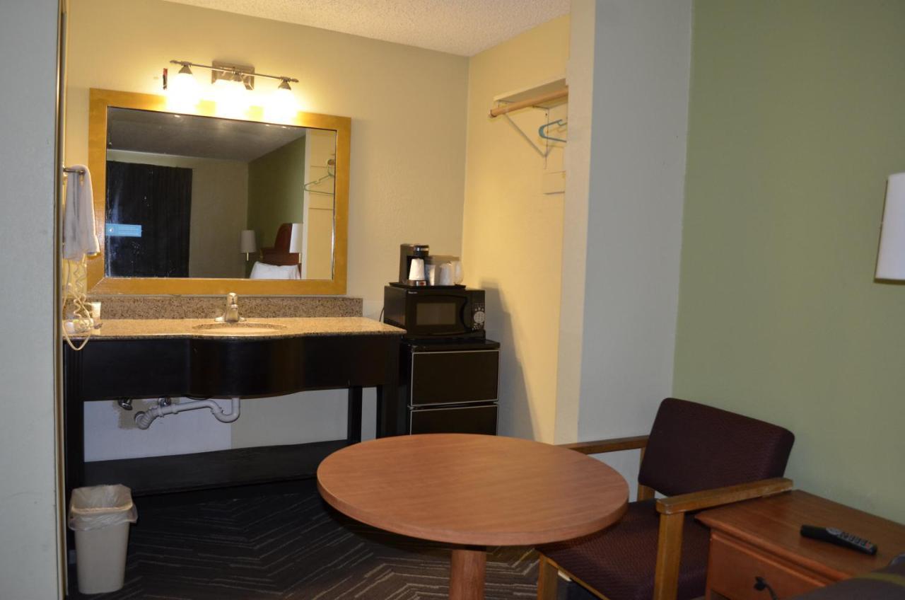 Budget Inn Williamsville Dış mekan fotoğraf