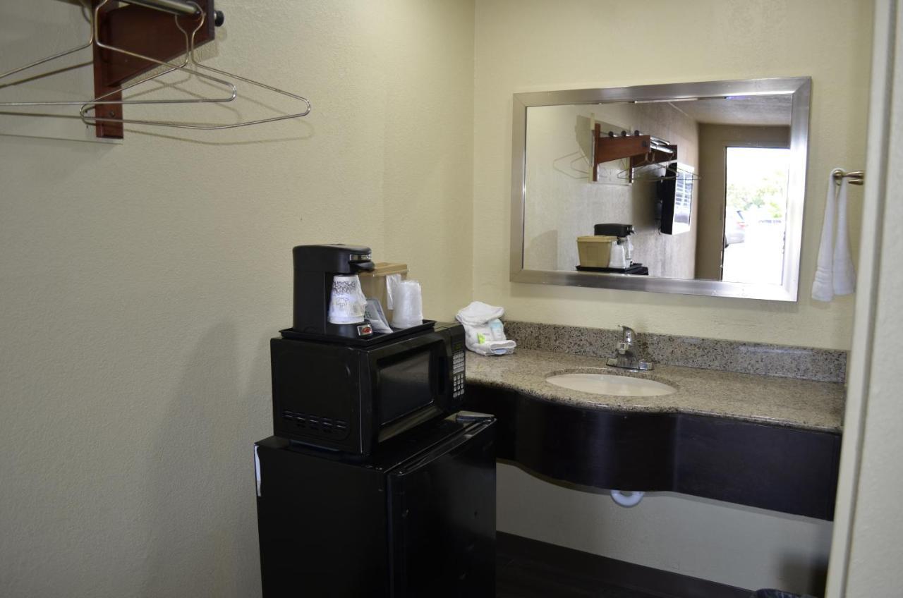 Budget Inn Williamsville Dış mekan fotoğraf