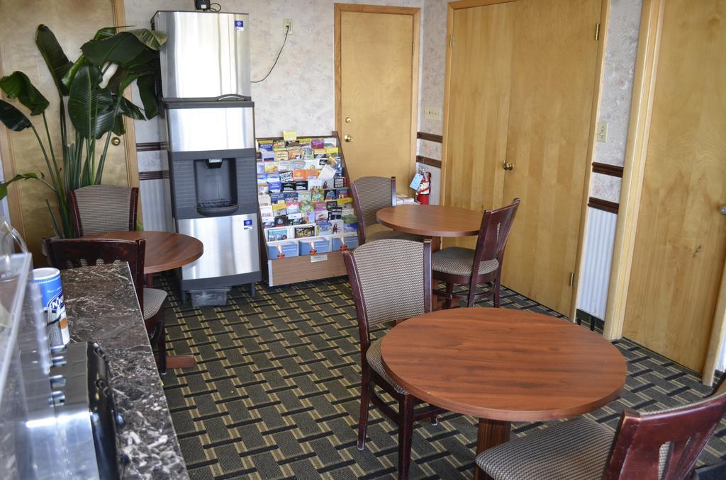 Budget Inn Williamsville Dış mekan fotoğraf