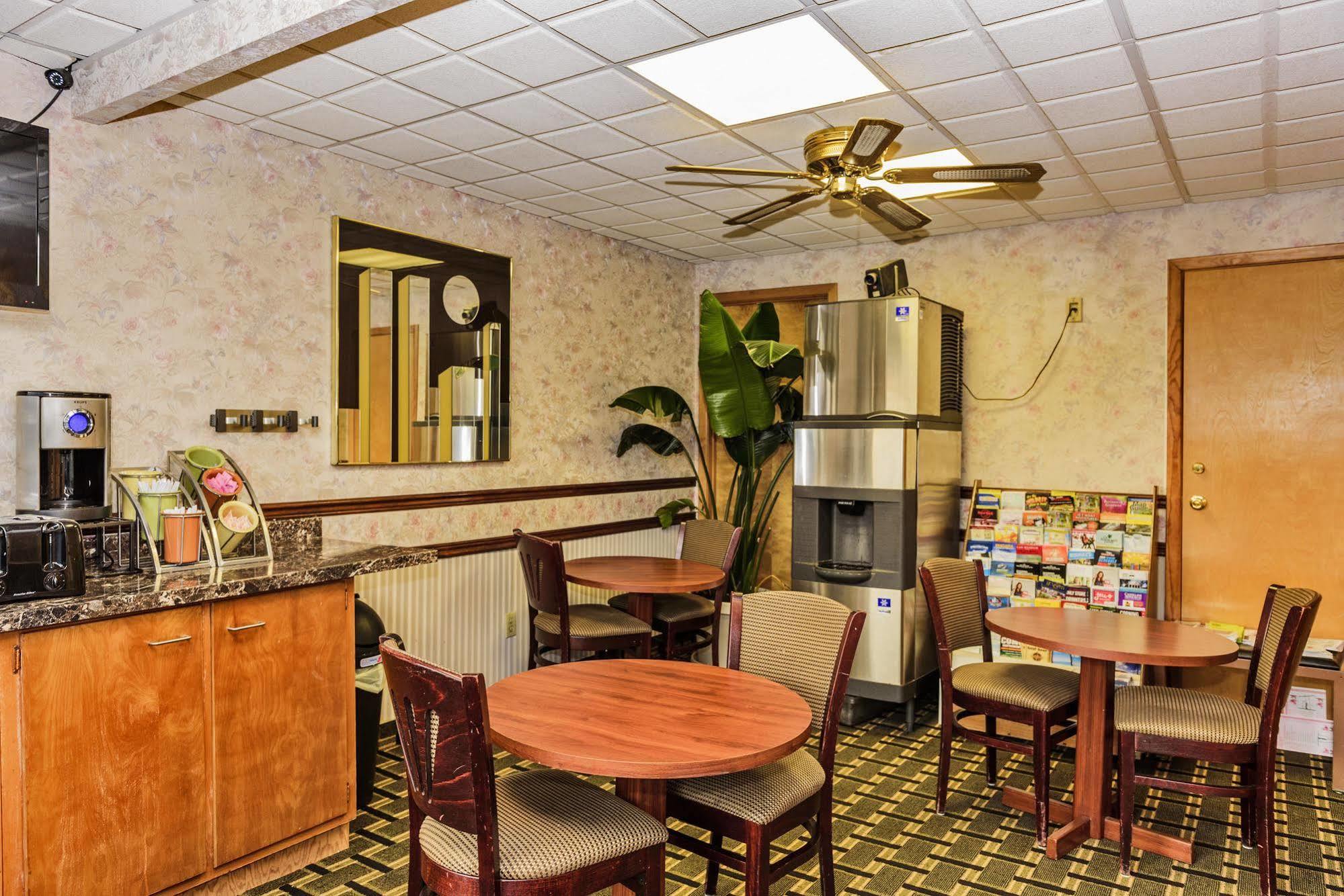 Budget Inn Williamsville Dış mekan fotoğraf