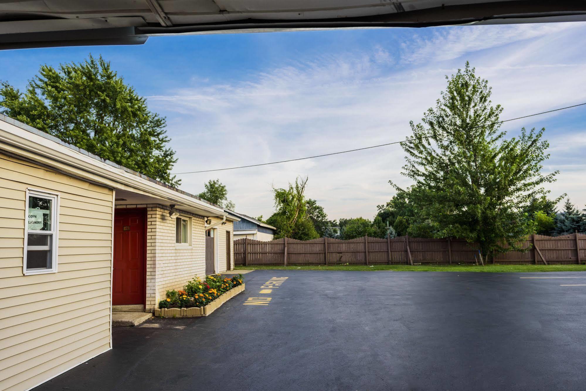 Budget Inn Williamsville Dış mekan fotoğraf