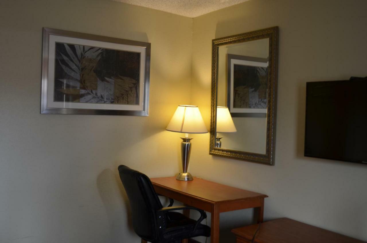 Budget Inn Williamsville Dış mekan fotoğraf